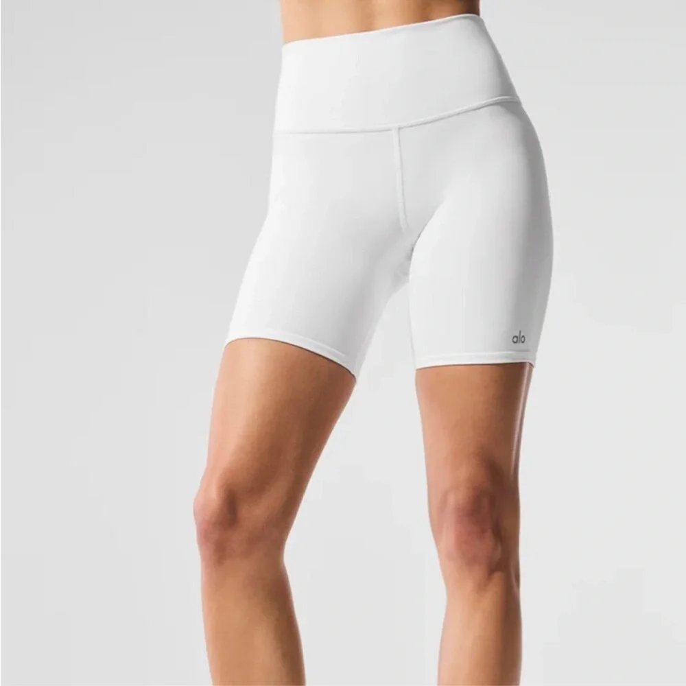 ALO Yoga Women's White Bike Shorts small - Picture 2 of 4